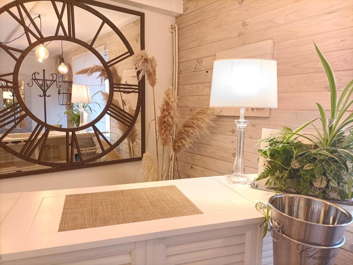 Gite 3 Etoiles Avec Spa, 2 Chambres Le Logis De Pearl Salles-sur-Mer Extérieur photo